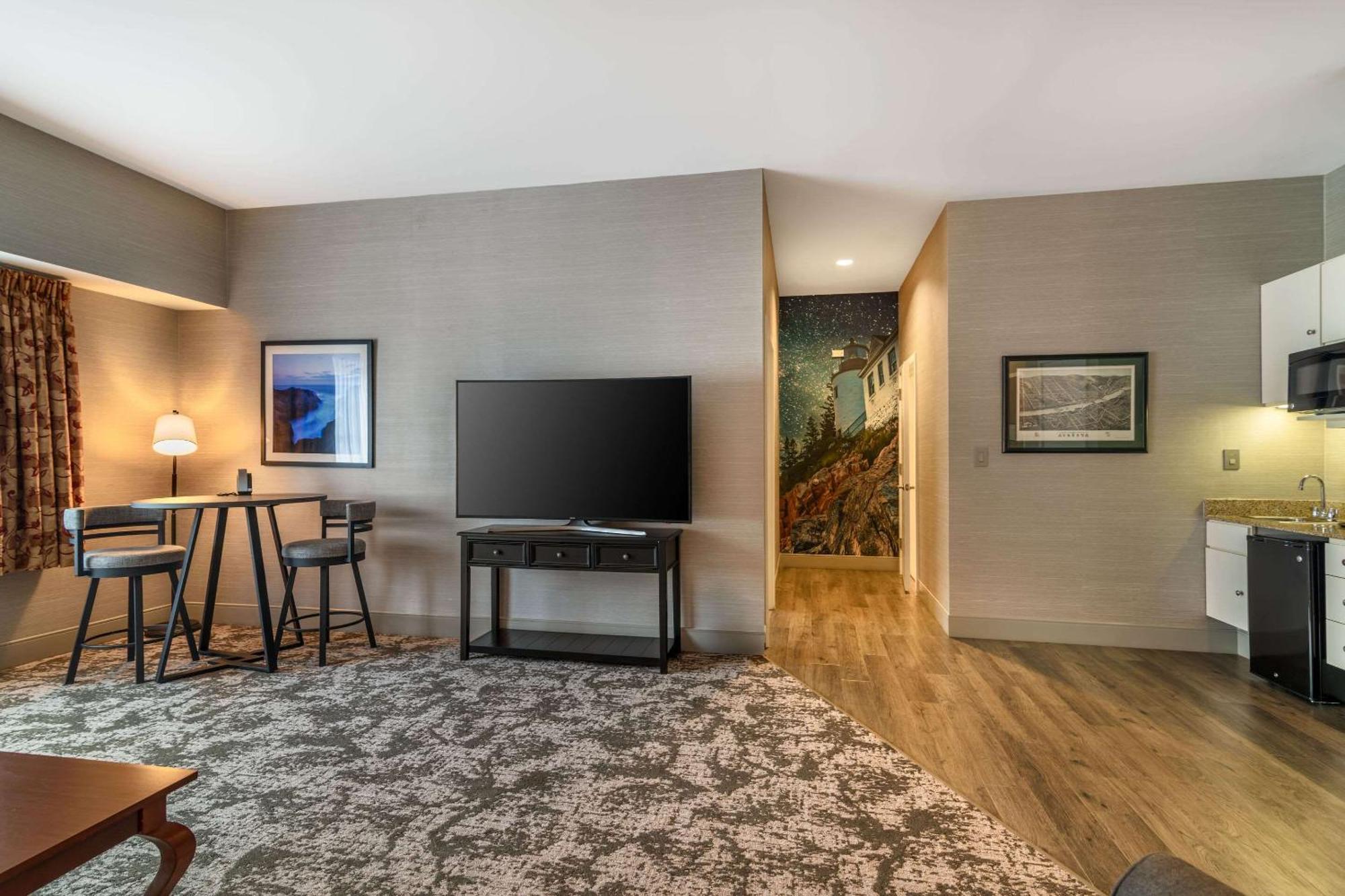 Hotel Maine Evergreen Hotel, Ascend Collection Augusta